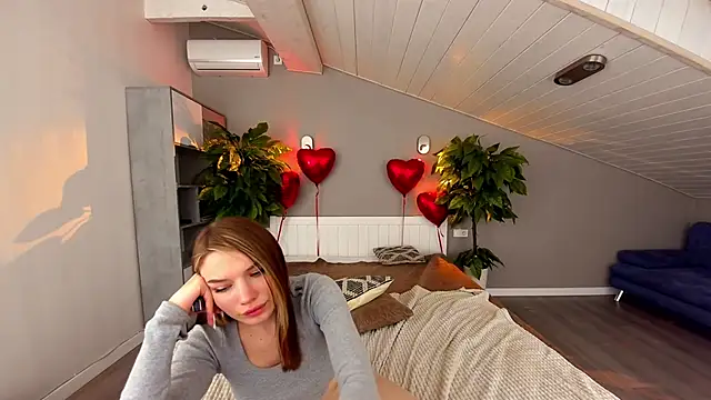 IceDanielles online show from 02/17/25, 08:36