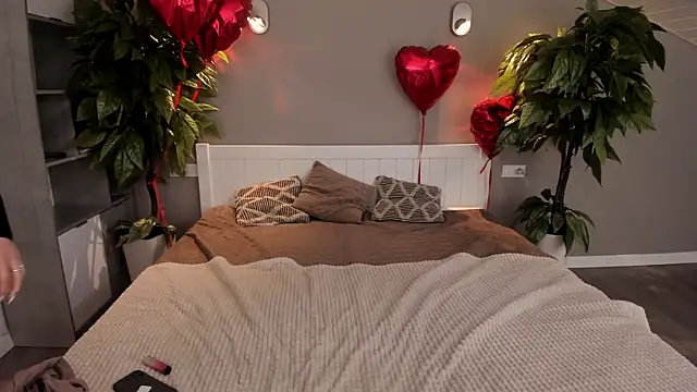 IceDanielles online show from 03/07/25, 05:17