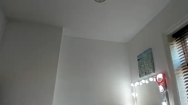 Snapshot of Alexia-Lee chatting on 01/16/25, 01:25 Alexia-Lee online show from 01/16/25, 01:25