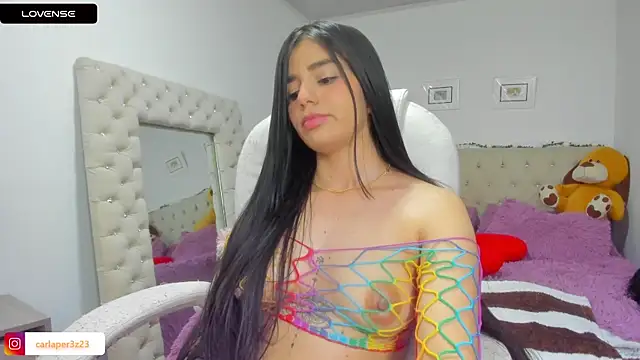 Snapshot of carlaperez_ chatting on 12/29/24, 06:24 carlaperez  online show from 12/29/24, 06:24