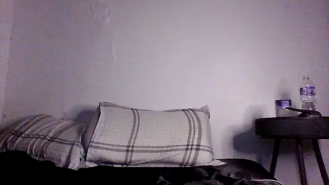 Snapshot of Enos3 chatting on 03/14/26, 01:55 Enos3 online show from 03/14/26, 01:55