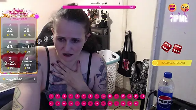 Snapshot of Demonicmiss chatting on 05/24/26, 12:43 Demonicmiss online show from 05/24/26, 12:43