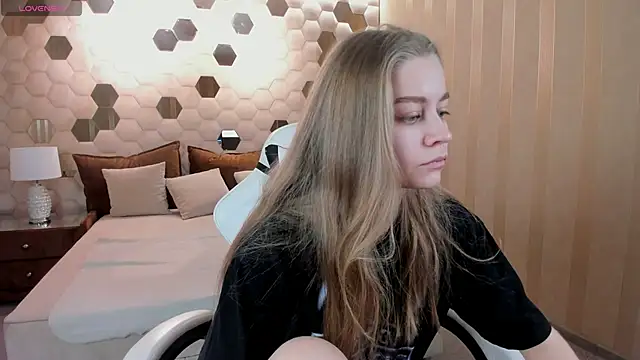 Polumna cute online show from 03/13/25, 08:48