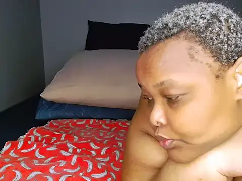 Snapshot of fatafricanqueen chatting on 04/09/26, 08:36 fatafricanqueen online show from 04/09/26, 08:36