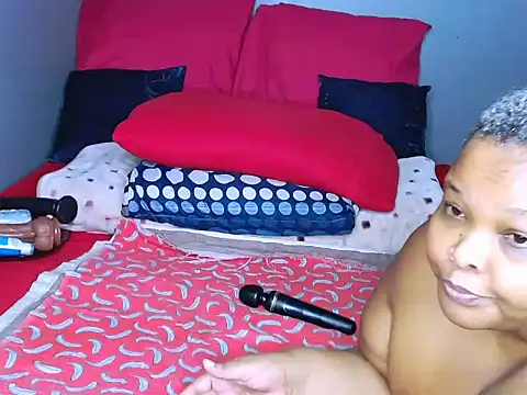 fatafricanqueen online show from 04/24/26, 07:27