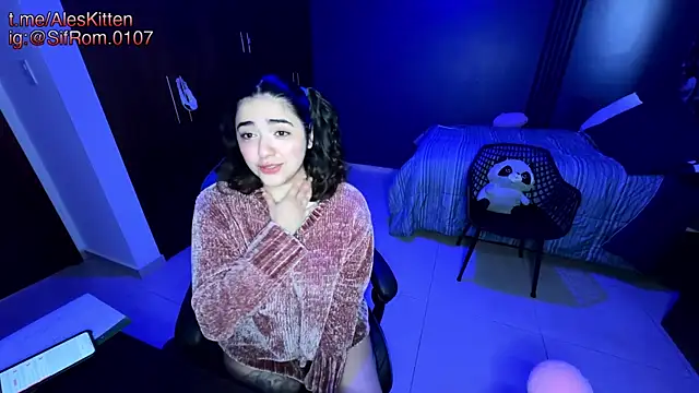 Snapshot of Ales_Kitten chatting on 03/05/25, 07:38 Ales Kitten online show from 03/05/25, 07:38