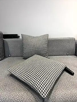 Snapshot of SaraSchener chatting on 09/23/25, 10:35 SaraSchener online show from 09/23/25, 10:35