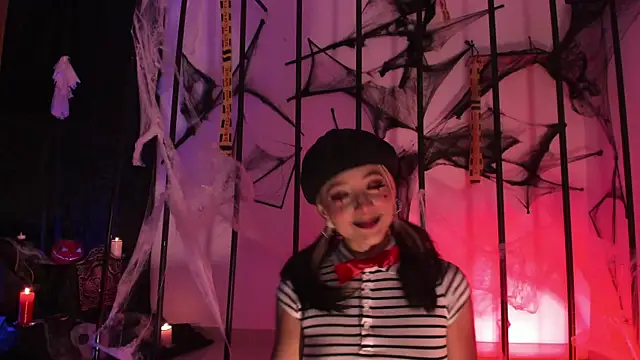 penny sweett  online show from 10/11/25, 12:21