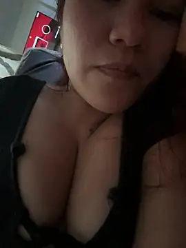 Snapshot of ZUCAAT chatting on 01/16/25, 10:44 ZUCAAT online show from 01/16/25, 10:44