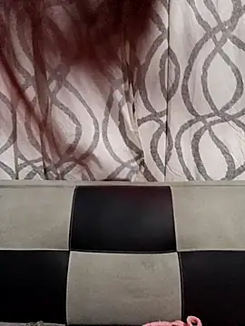 Snapshot of ZUCAAT chatting on 02/06/25, 03:27 ZUCAAT online show from 02/06/25, 03:27