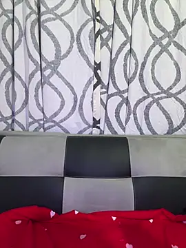 Snapshot of ZUCAAT chatting on 02/22/25, 02:39 ZUCAAT online show from 02/22/25, 02:39