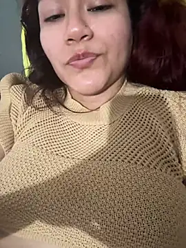 Snapshot of ZUCAAT chatting on 03/02/25, 11:20 ZUCAAT online show from 03/02/25, 11:20