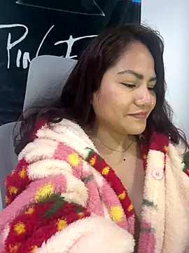 Snapshot of ZUCAAT chatting on 10/02/25, 03:41 ZUCAAT online show from 10/02/25, 03:41