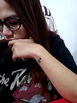 Snapshot of ZUCAAT chatting on 10/26/25, 12:49 ZUCAAT online show from 10/26/25, 12:49