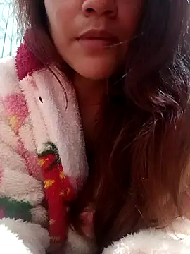 Snapshot of ZUCAAT chatting on 10/27/25, 06:06 ZUCAAT online show from 10/27/25, 06:06