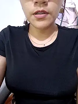 Snapshot of ZUCAAT chatting on 11/09/25, 01:15 ZUCAAT online show from 11/09/25, 01:15