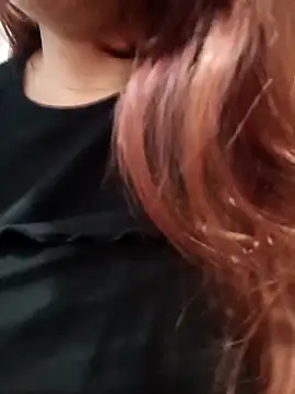 Snapshot of ZUCAAT chatting on 11/11/25, 04:34 ZUCAAT online show from 11/11/25, 04:34