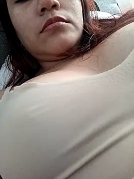 Snapshot of ZUCAAT chatting on 11/15/25, 09:32 ZUCAAT online show from 11/15/25, 09:32