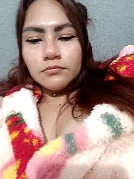 Snapshot of ZUCAAT chatting on 11/22/25, 05:17 ZUCAAT online show from 11/22/25, 05:17