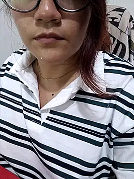 Snapshot of ZUCAAT chatting on 11/26/25, 06:03 ZUCAAT online show from 11/26/25, 06:03