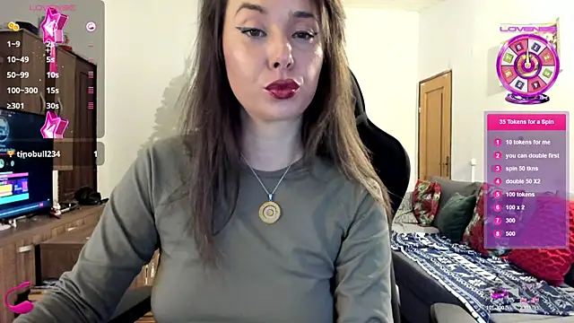 Snapshot of PlayfulGoddess chatting on 02/05/25, 03:09 PlayfulGoddess online show from 02/05/25, 03:09