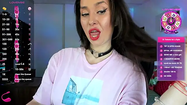 Snapshot of PlayfulGoddess chatting on 03/04/25, 03:37 PlayfulGoddess online show from 03/04/25, 03:37