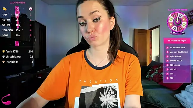 Snapshot of PlayfulGoddess chatting on 03/20/25, 03:04 PlayfulGoddess online show from 03/20/25, 03:04