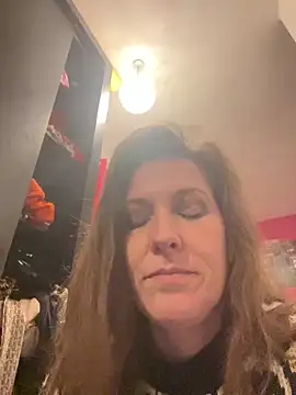 Lwhite1 online show from 03/11/25, 11:59