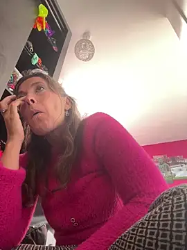 Lwhite1 online show from 09/18/25, 03:47