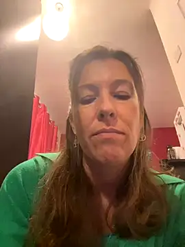 Lwhite1 online show from 10/29/25, 04:42