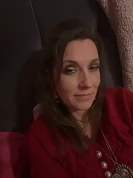 Lwhite1 online show from 11/08/25, 12:55