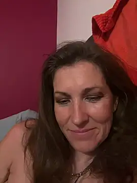 Snapshot of Lwhite1 chatting on 06/27/26, 12:37 Lwhite1 online show from 06/27/26, 12:37