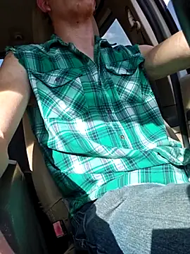 Snapshot of REDHAMMER_ chatting on 10/17/25, 08:11 REDHAMMER  online show from 10/17/25, 08:11