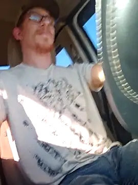 Snapshot of REDHAMMER_ chatting on 11/05/25, 09:15 REDHAMMER online show from 11/05/25, 09:15