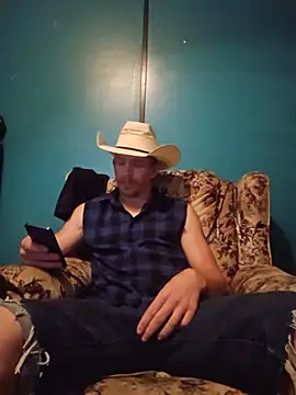 Snapshot of REDHAMMER_ chatting on 06/21/26, 01:41 REDHAMMER online show from 06/21/26, 01:41