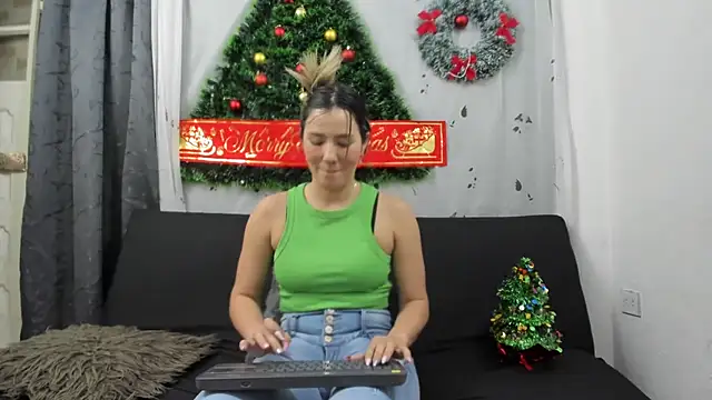 merlinaadams  online show from 12/16/24, 01:31