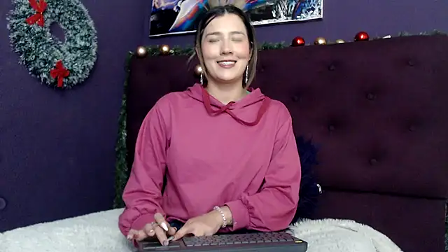 merlinaadams  online show from 12/19/24, 07:29