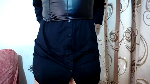 merlinaadams  online show from 03/08/25, 06:26