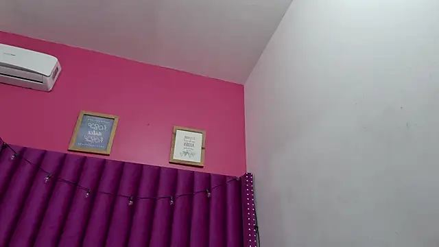 littleebonny online show from 03/09/25, 07:59