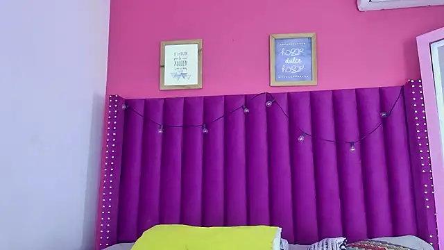 littleebonny online show from 02/01/26, 08:07