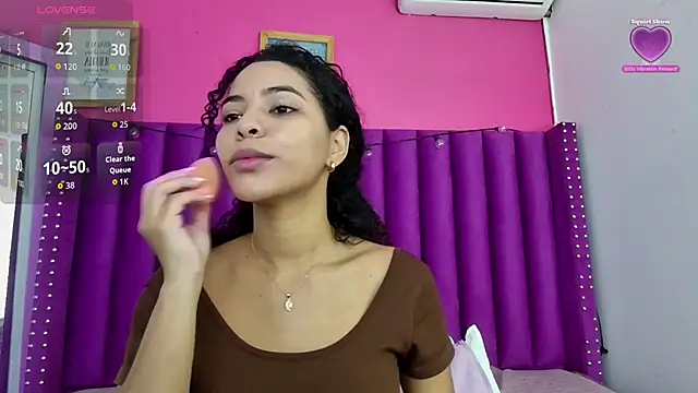 Snapshot of littleebonny chatting on 03/16/26, 12:53 littleebonny online show from 03/16/26, 12:53