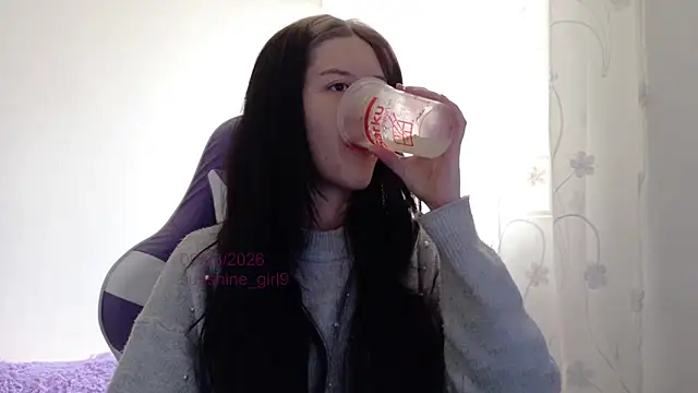 Snapshot of sunshine_girl9 chatting on 03/09/26, 09:08 sunshine girl9 online show from 03/09/26, 09:08