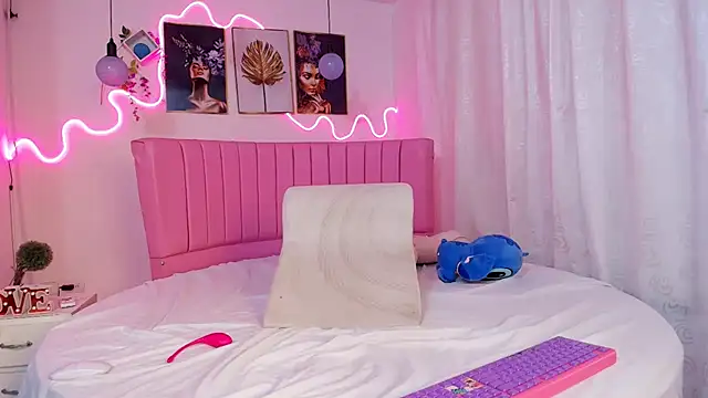 Azul horney online show from 02/13/25, 12:46