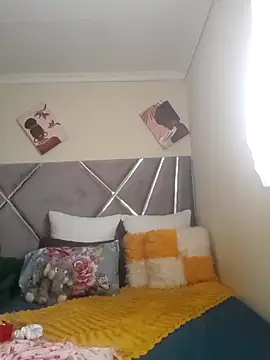 Snapshot of CocoBootyyy chatting on 03/13/25, 09:43 CocoBootyyy online show from 03/13/25, 09:43