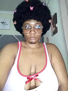 Snapshot of CocoBootyyy chatting on 10/10/25, 03:16 CocoBootyyy online show from 10/10/25, 03:16