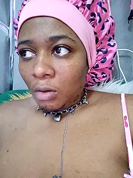 Snapshot of CocoBootyyy chatting on 11/21/25, 09:02 CocoBootyyy online show from 11/21/25, 09:02