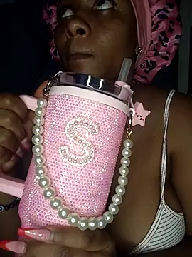 Snapshot of CocoBootyyy chatting on 12/03/25, 01:02 CocoBootyyy online show from 12/03/25, 01:02