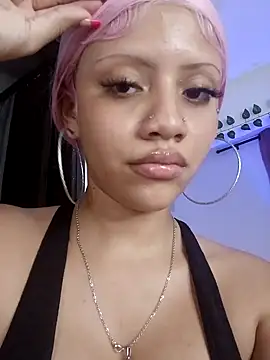 Snapshot of Charlotee_ chatting on 12/06/24, 05:20 Charlotee  online show from 12/06/24, 05:20