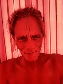 Snapshot of vixendoll87 chatting on 02/20/25, 08:58 vixendoll87 online show from 02/20/25, 08:58