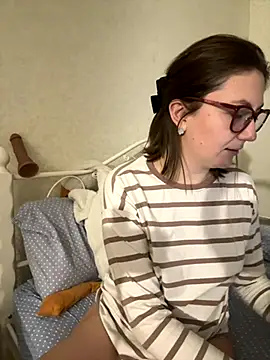 BeatriceTender online show from 12/02/25, 07:53